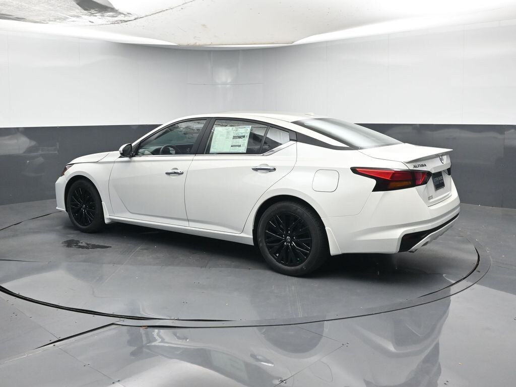 New 2025 Nissan Altima 2.5 SV Sedan