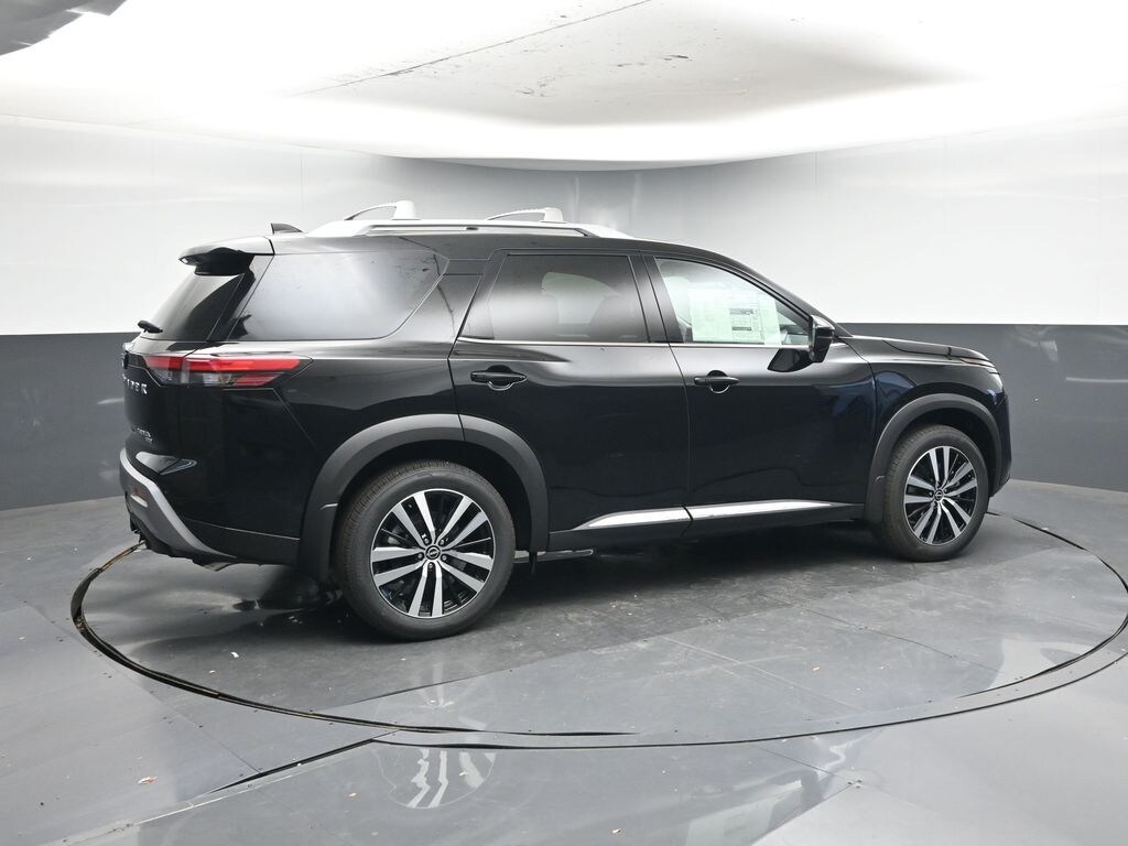 New 2025 Nissan Pathfinder Platinum SUV