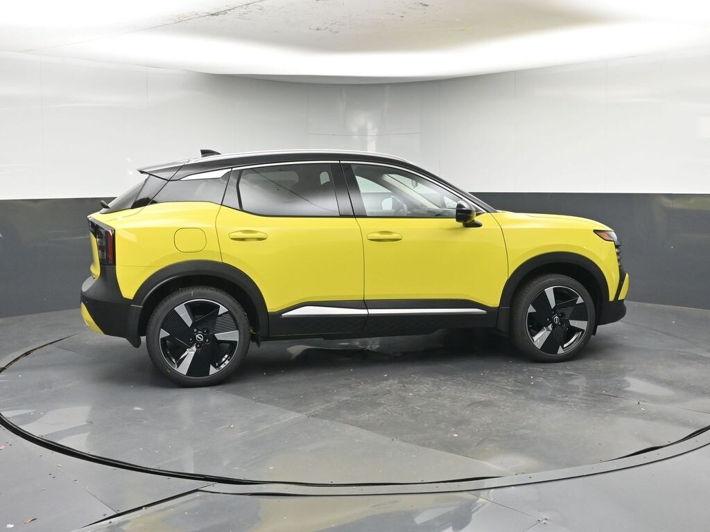 New 2026 Nissan Kicks SR SUV