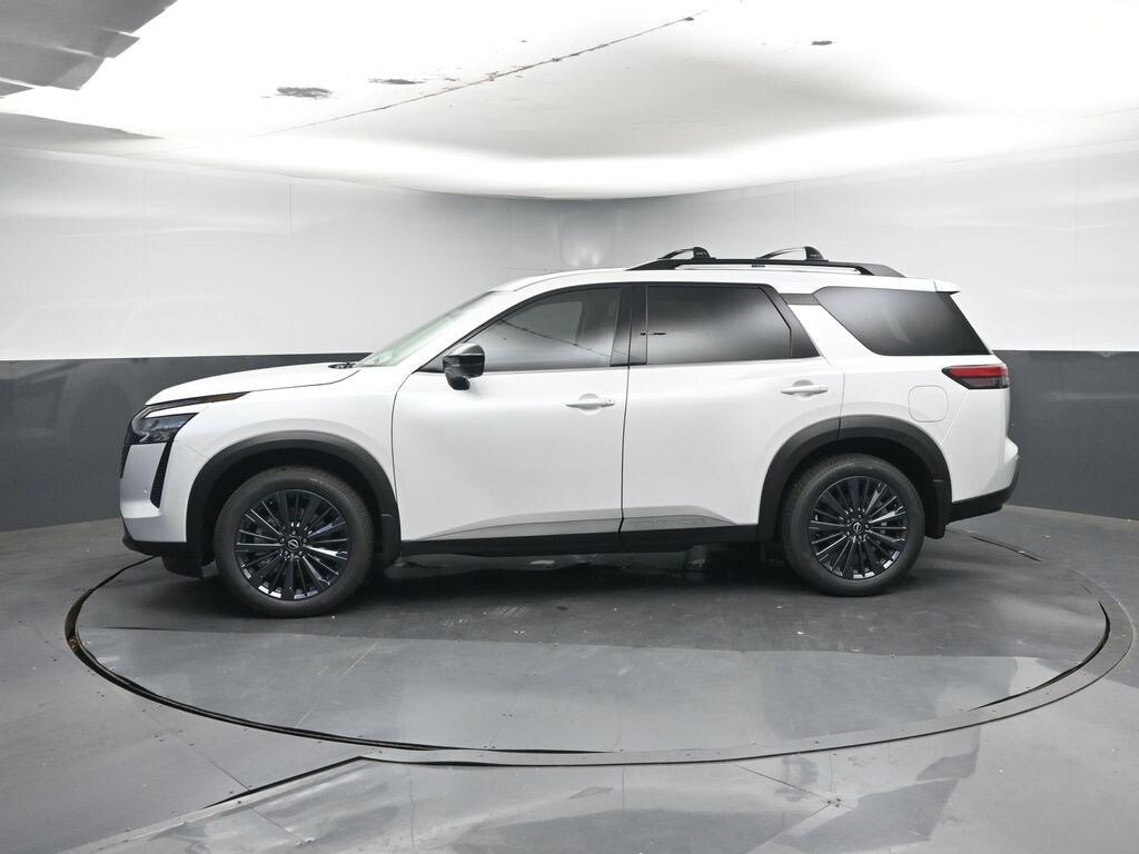 New 2026 Nissan Pathfinder SL SUV