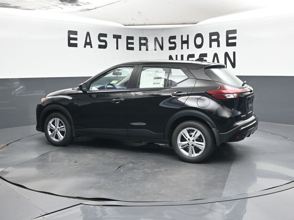 New 2025 Nissan Kicks Play S SUV