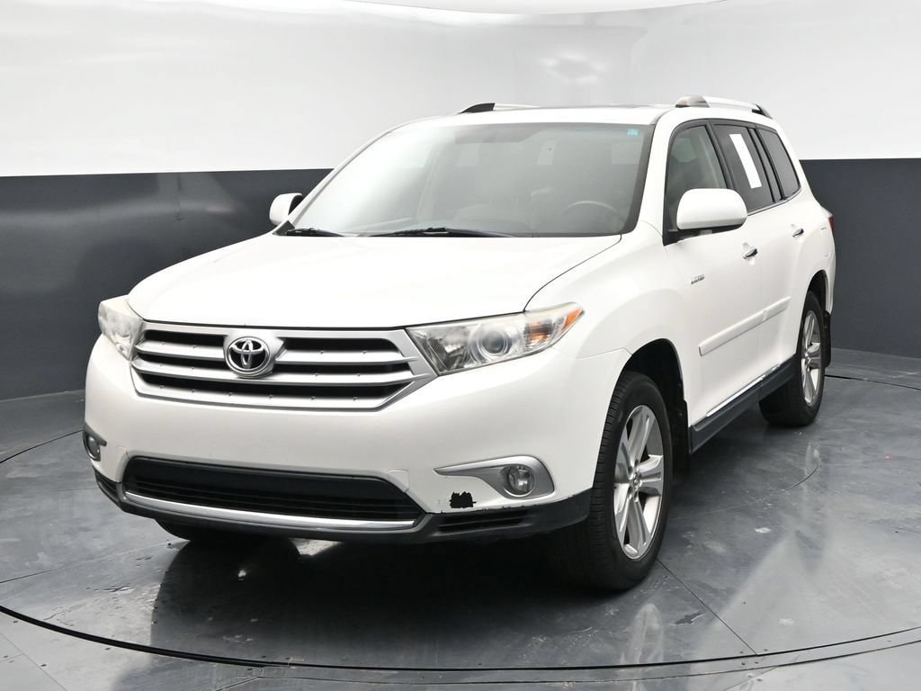 Used 2013 Toyota Highlander Limited with VIN 5TDYK3EH4DS138771 for sale in Cleveland, MS