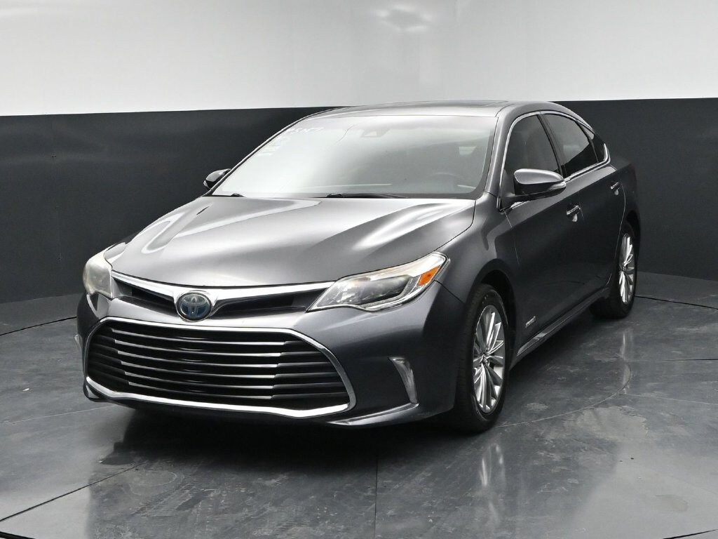 Used 2018 Toyota Avalon Hybrid Limited Sedan