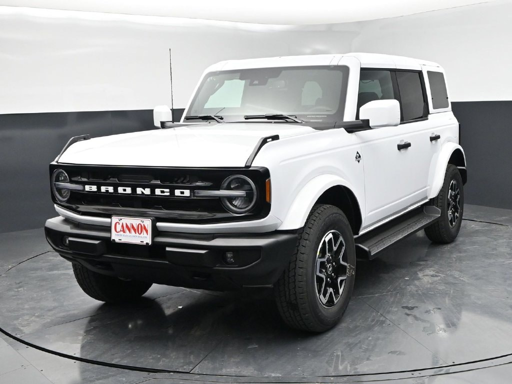 New 2026 Ford Bronco Outer Banks SUV