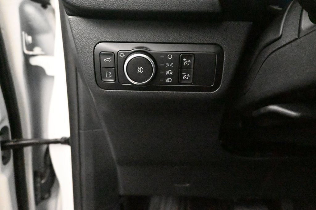 2026 Ford Escape Hybrid ST-Line Select - Photo 17