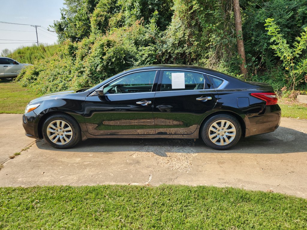 Used 2018 Nissan Altima S with VIN 1N4AL3APXJC113601 for sale in Cleveland, MS