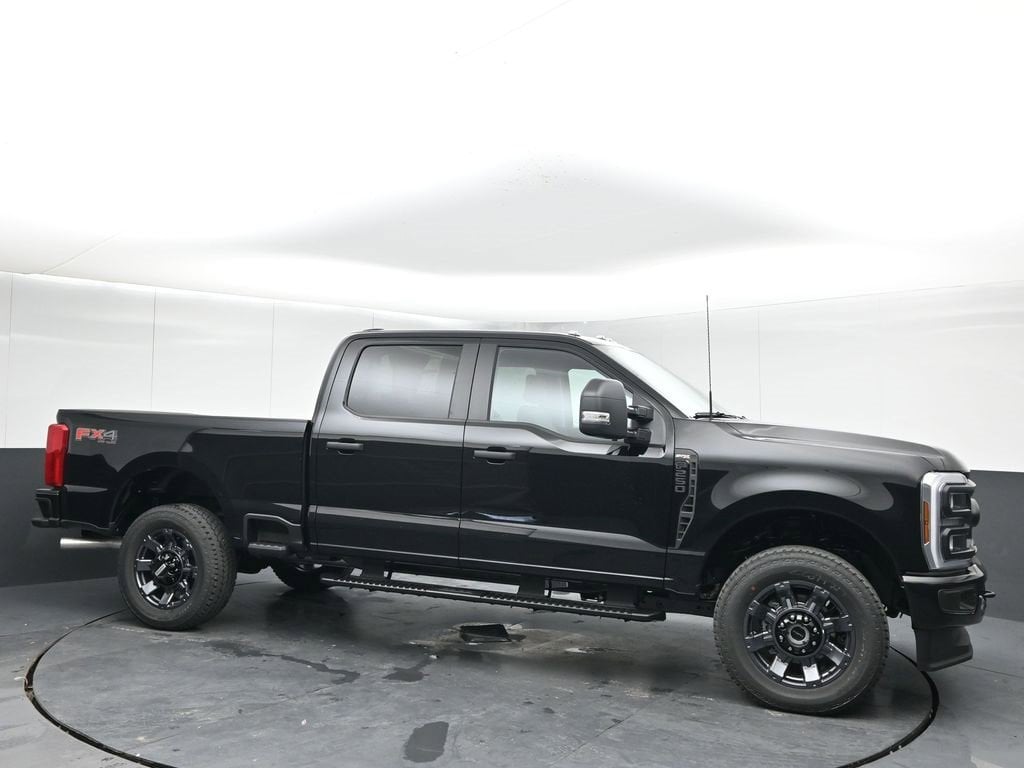 2026 Ford F-250 Super Duty XL's photo