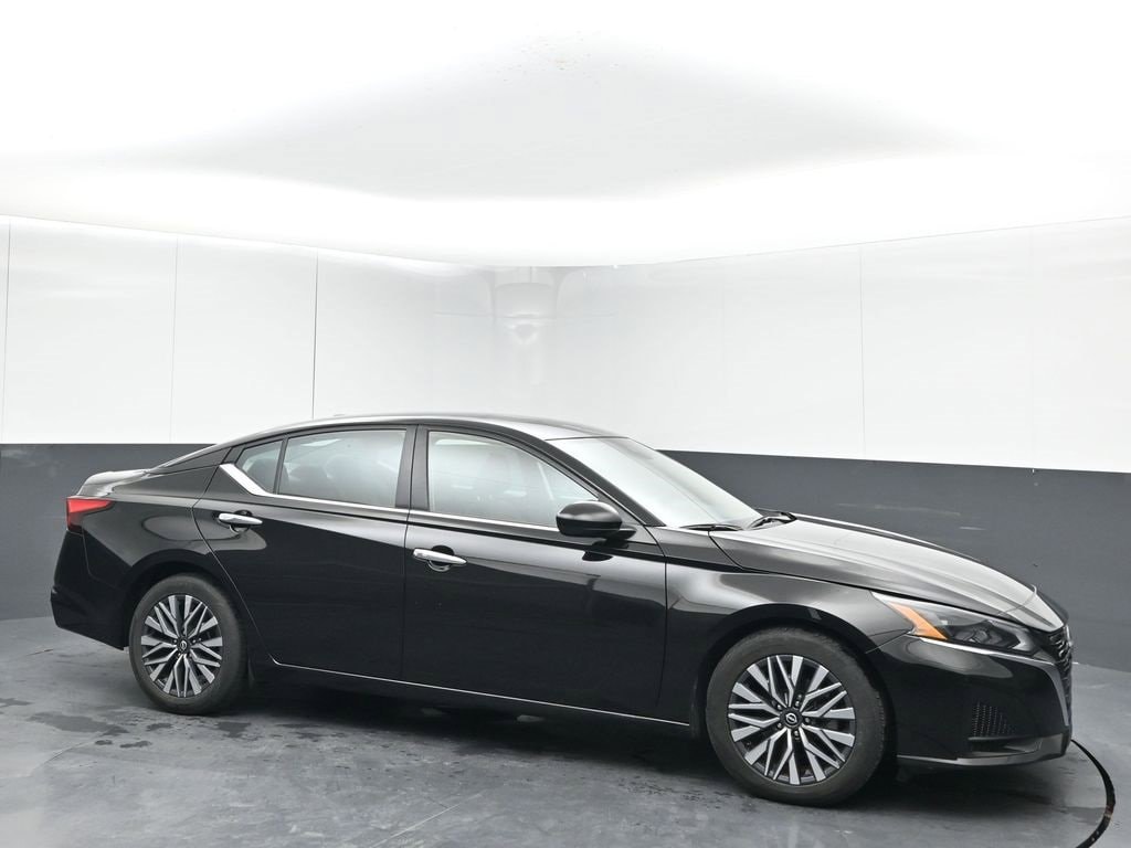 2023 Nissan Altima SV