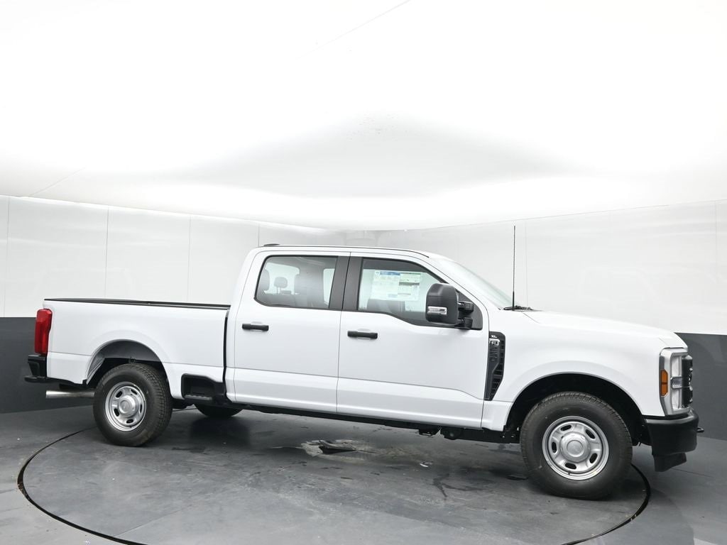 2026 Ford F-250 Super Duty XL's photo