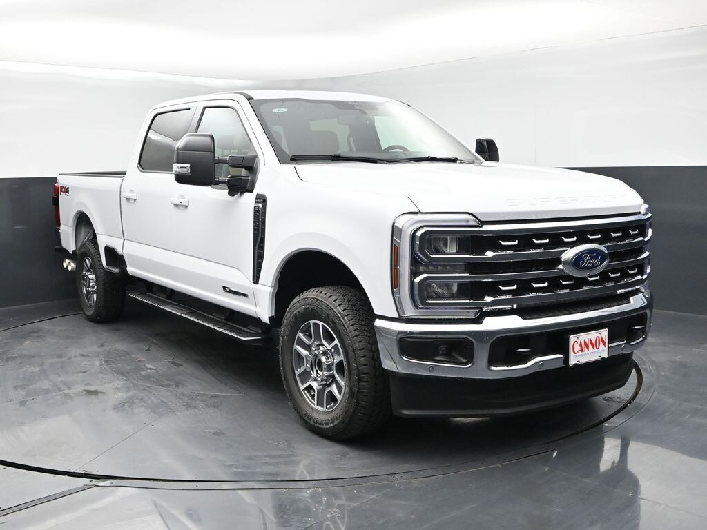 New 2026 Ford F-250SD Lariat Truck Crew Cab