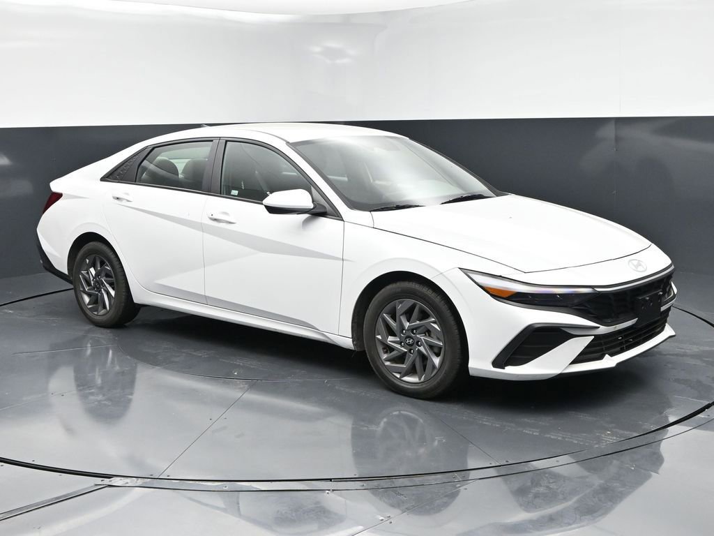 2024 Hyundai Elantra 2.0 SEL IVT's photo