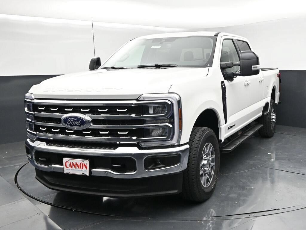 New 2026 Ford F-250SD Lariat Truck Crew Cab