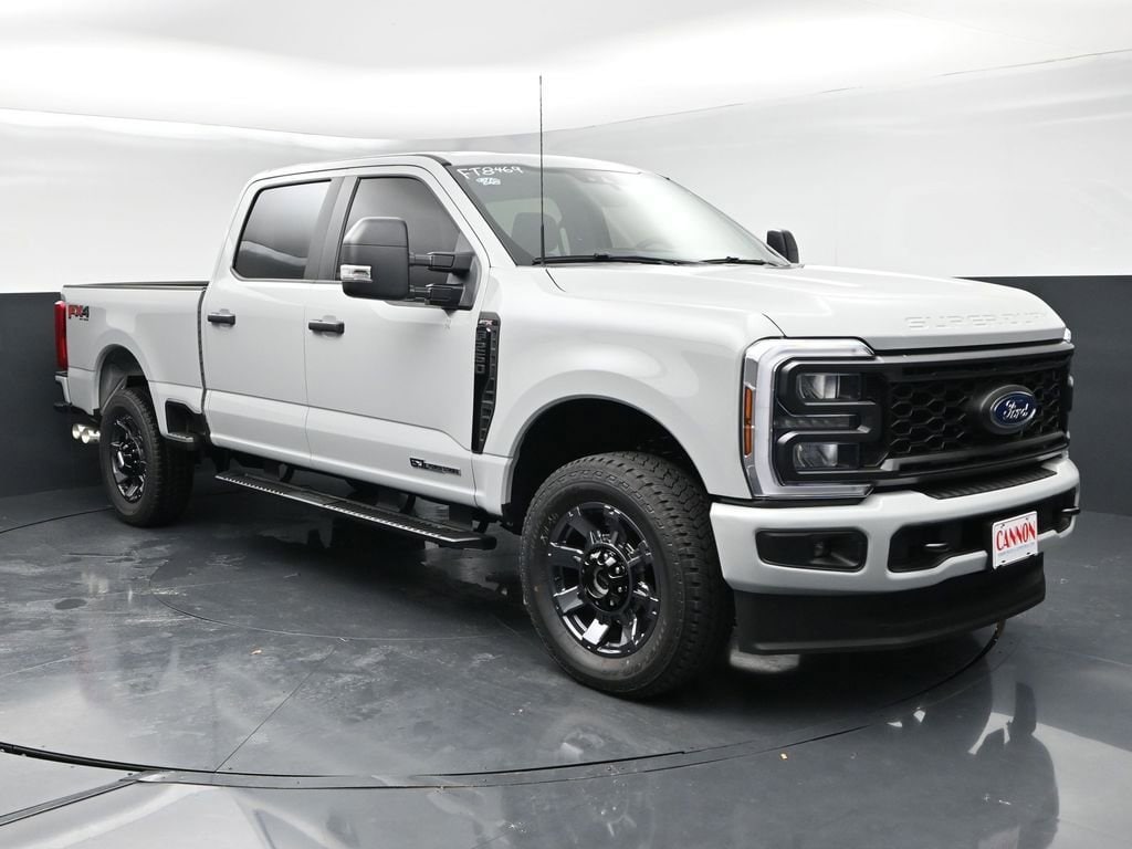 2026 Ford F-250 XL 4x4 Crew Cab 6-3/4' Box's photo
