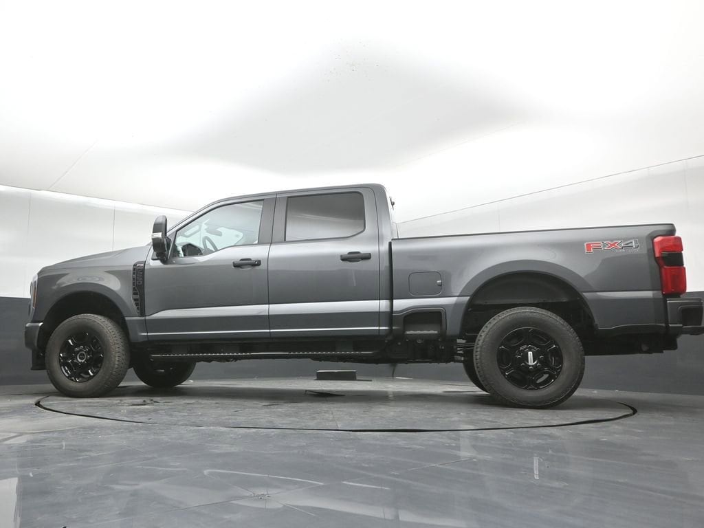 2026 Ford F-250 Super Duty XL - Photo 30