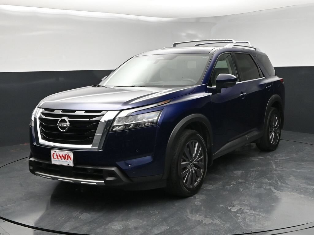 Used 2024 Nissan Pathfinder SL SUV