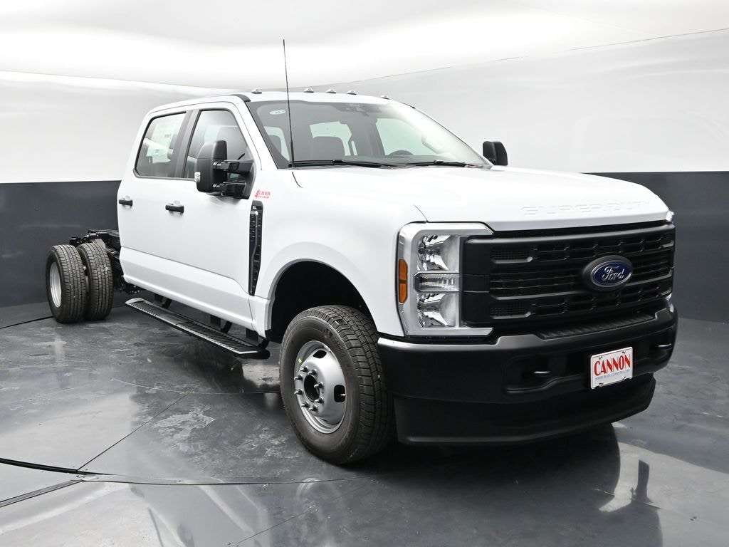 New 2026 Ford F-350SD XL Truck Crew Cab
