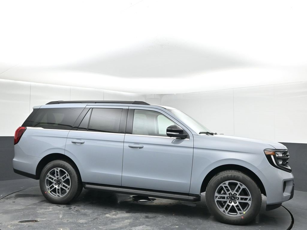 2026 Ford Expedition Active's photo