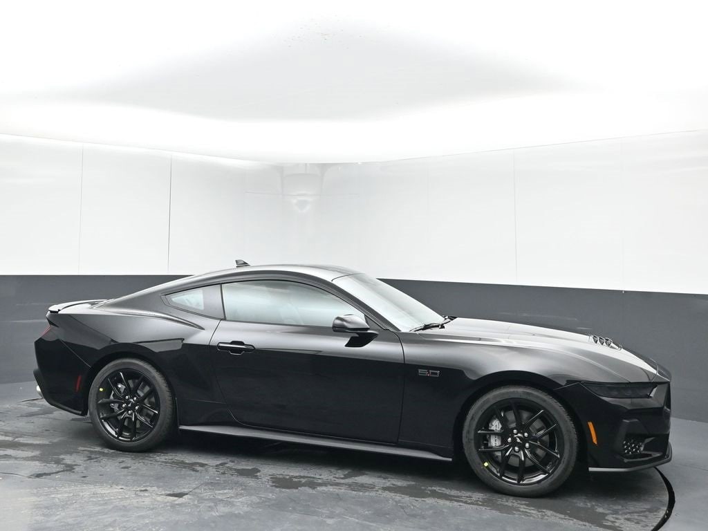 2026 Ford Mustang GT Premium's photo