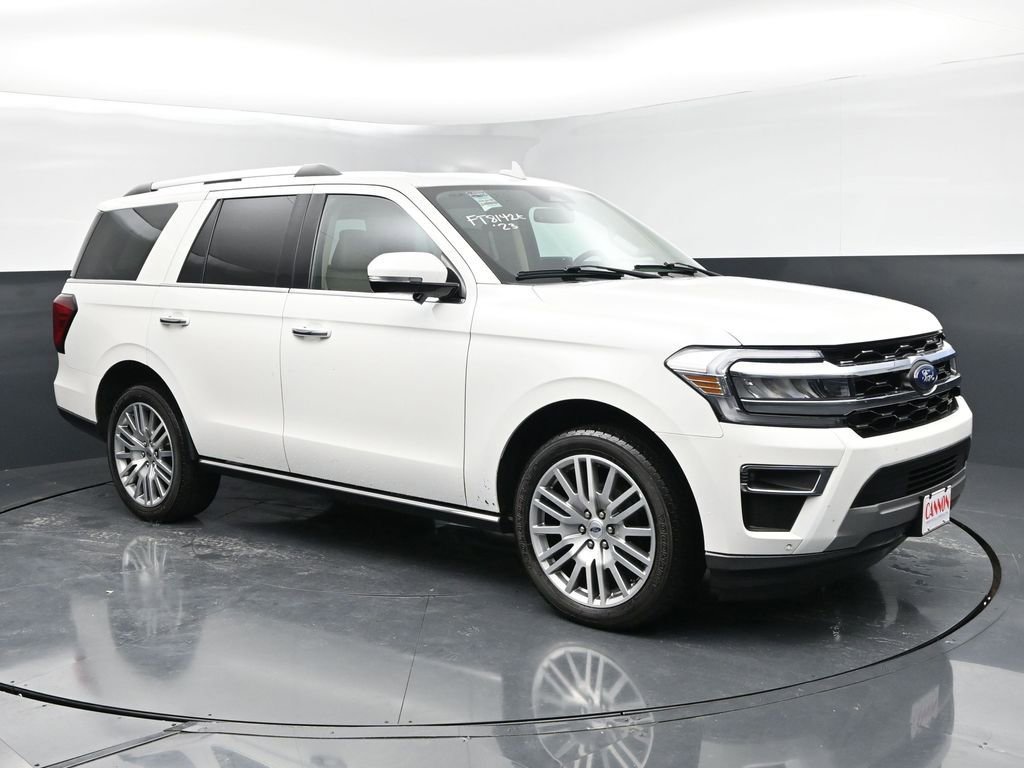 2023 Ford Expedition Limited's photo