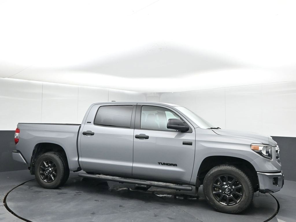 2021 Toyota Tundra SR5's photo