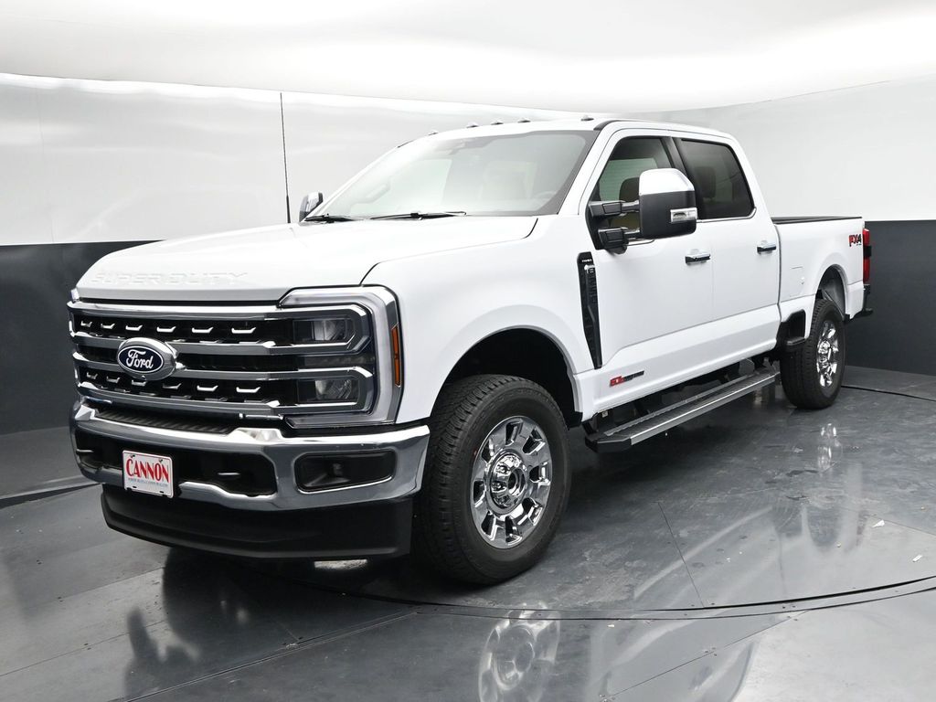 New 2027 Ford F-250SD Lariat Truck Crew Cab