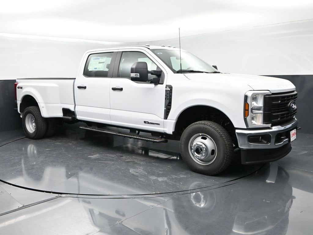 2026 Ford F-350 XL 4x4 Crew Cab 8' Box DRW's photo