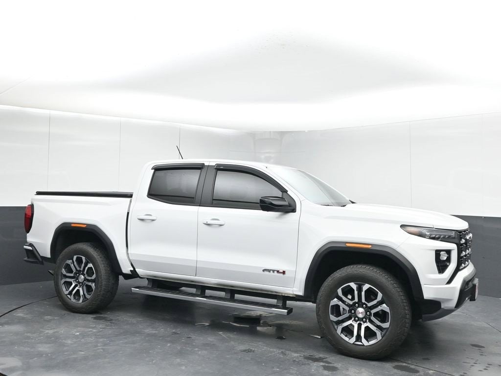2024 GMC Canyon AT4's photo