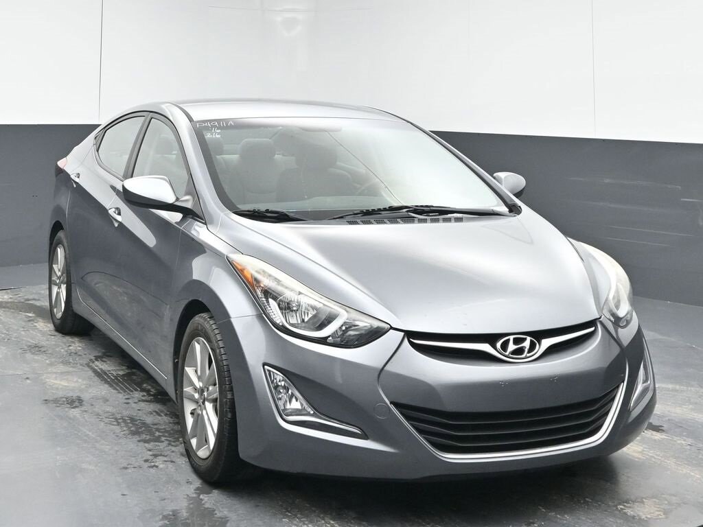 Used 2016 Hyundai Elantra SE Sedan