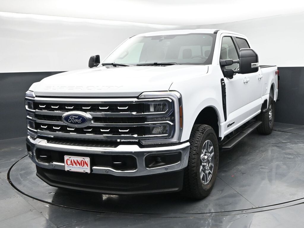 New 2026 Ford F-250SD Lariat Truck Crew Cab