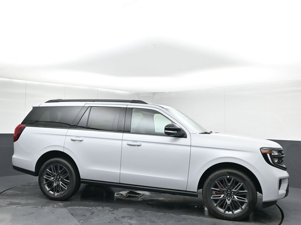 2025 Ford Expedition Platinum's photo