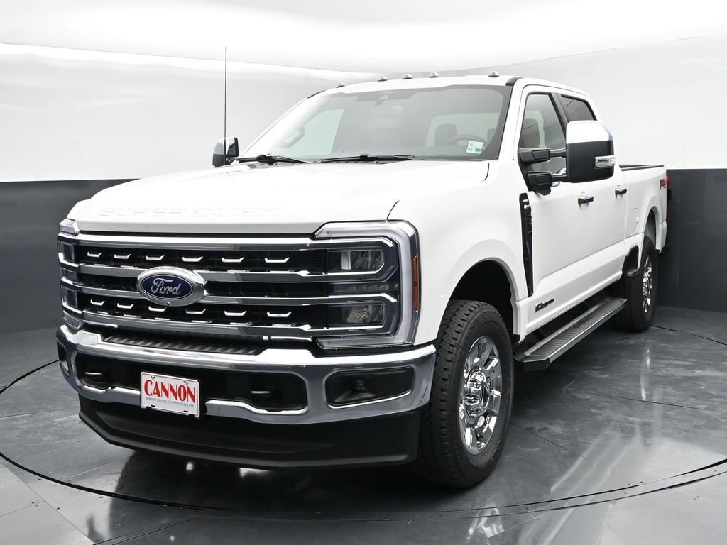 New 2026 Ford F-250SD Lariat Truck Crew Cab