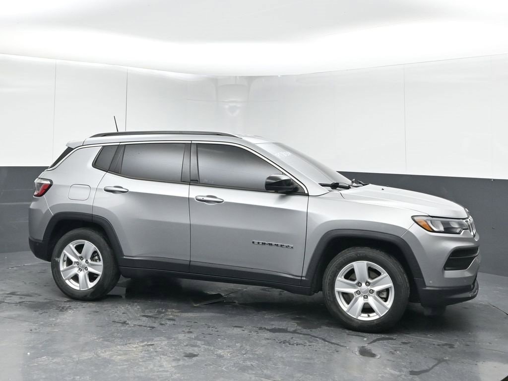 2022 Jeep Compass Latitude's photo