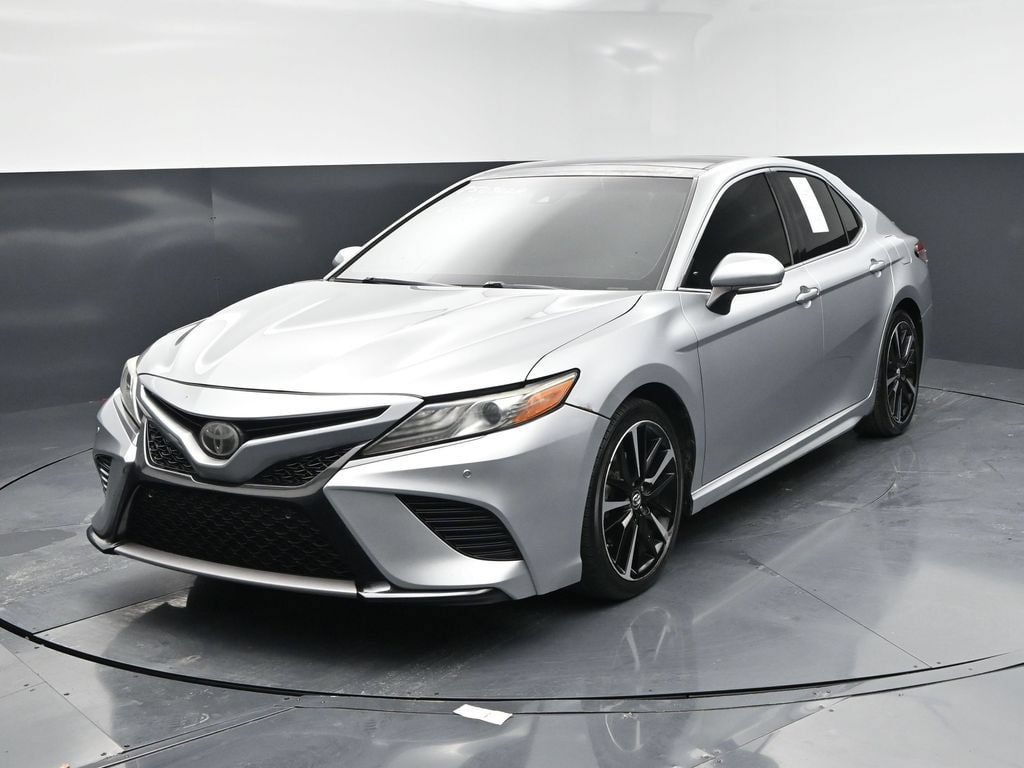 Used 2018 Toyota Camry XSE with VIN 4T1B61HK4JU135216 for sale in Vicksburg, MS