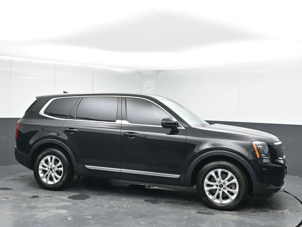 2021 Kia Telluride LX's photo