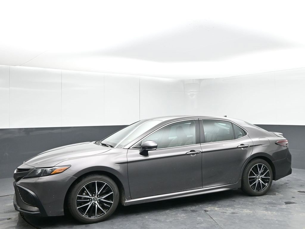 2023 Toyota Camry SE photo 4
