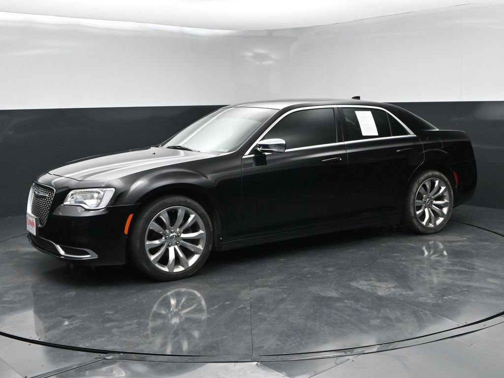 Used 2019 Chrysler 300 Touring Touring RWD