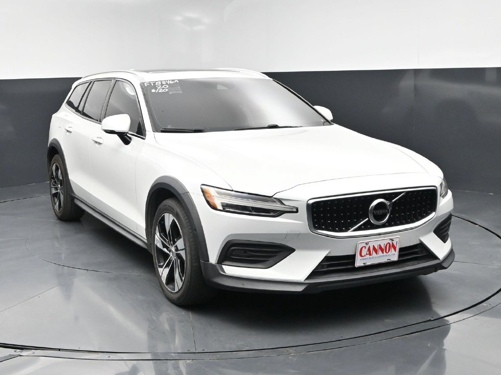 2020 Volvo V60 Cross Country Base