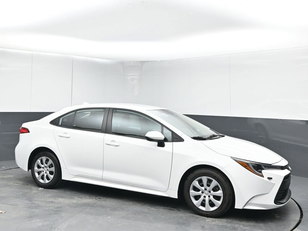 Used 2024 Toyota Corolla LE LE CVT