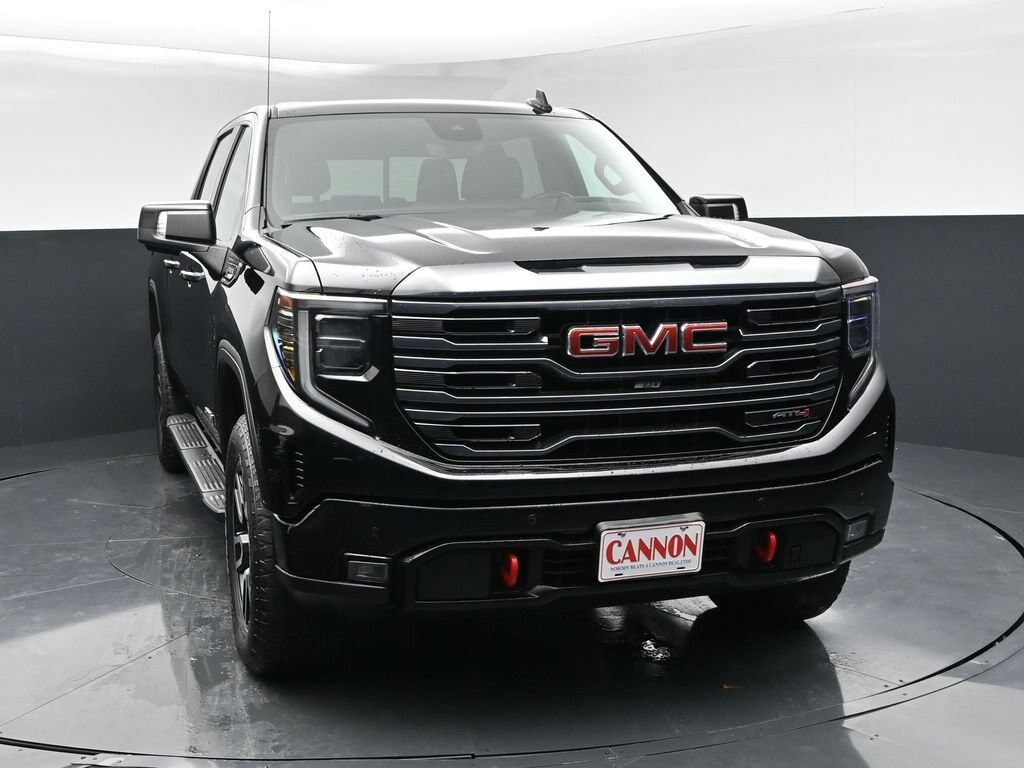 Used 2022 GMC Sierra 1500 AT4 4WD Crew Cab 147 AT4