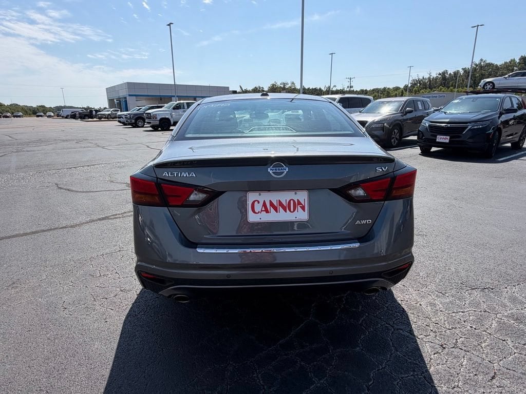 Used 2020 Nissan Altima 2.5 SV Sedan