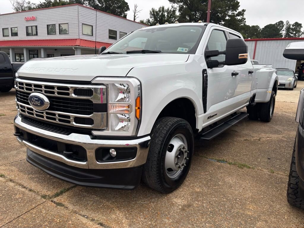 Used 2024 Ford Super Duty F-350 DRW XLT XLT 4WD Crew Cab 8 Box