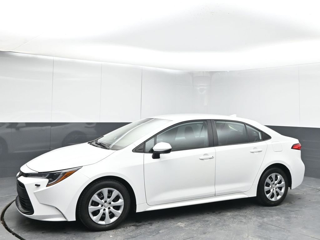 Used 2024 Toyota Corolla LE LE CVT