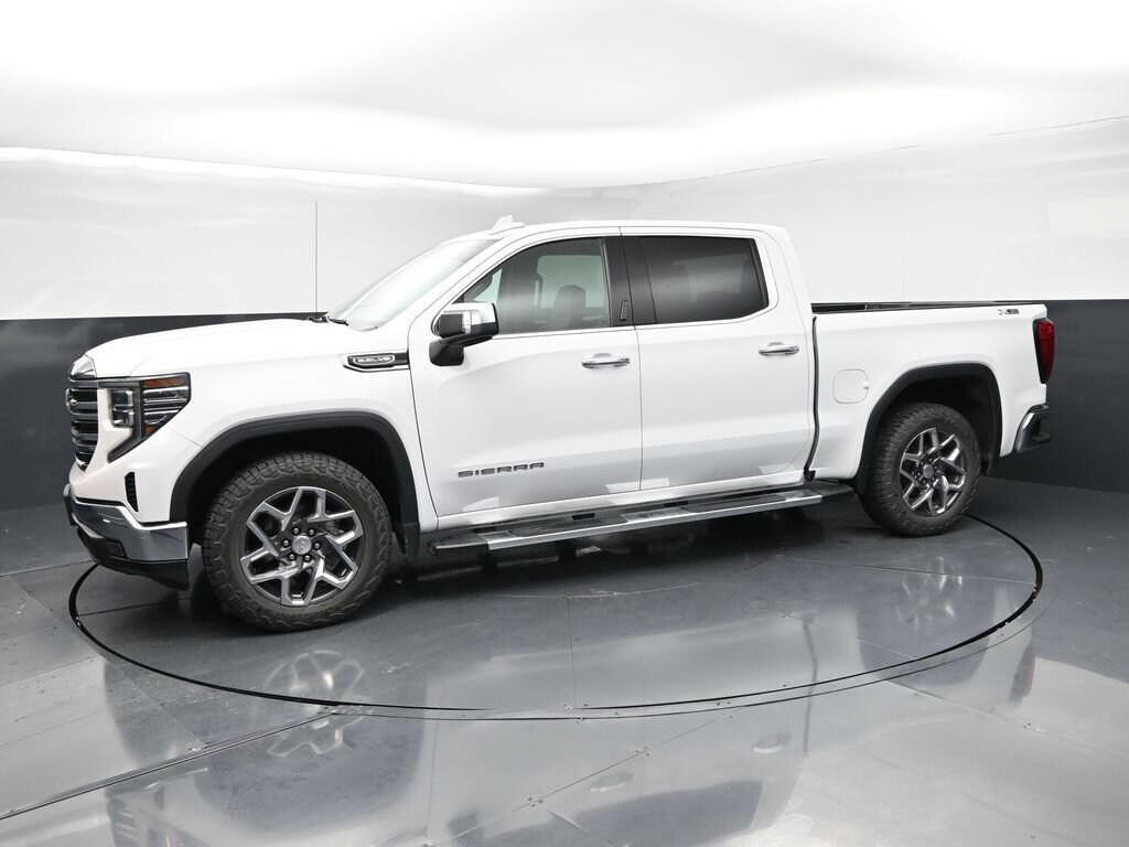 Used 2022 GMC Sierra 1500 SLT 4WD Crew Cab 147 SLT