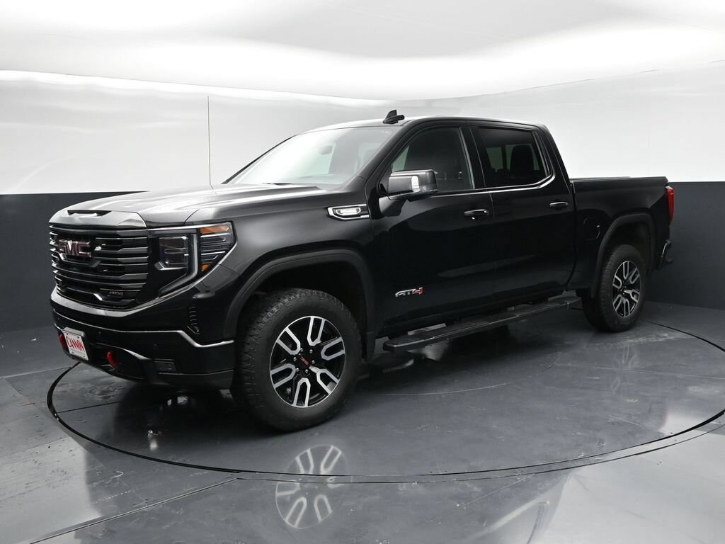 Used 2022 GMC Sierra 1500 AT4 4WD Crew Cab 147 AT4