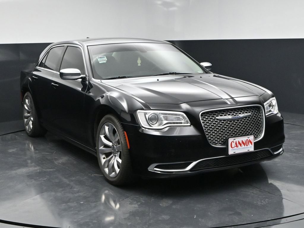 Used 2019 Chrysler 300 Touring Touring RWD