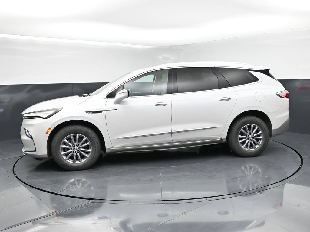 Used 2023 Buick Enclave Essence FWD Essence