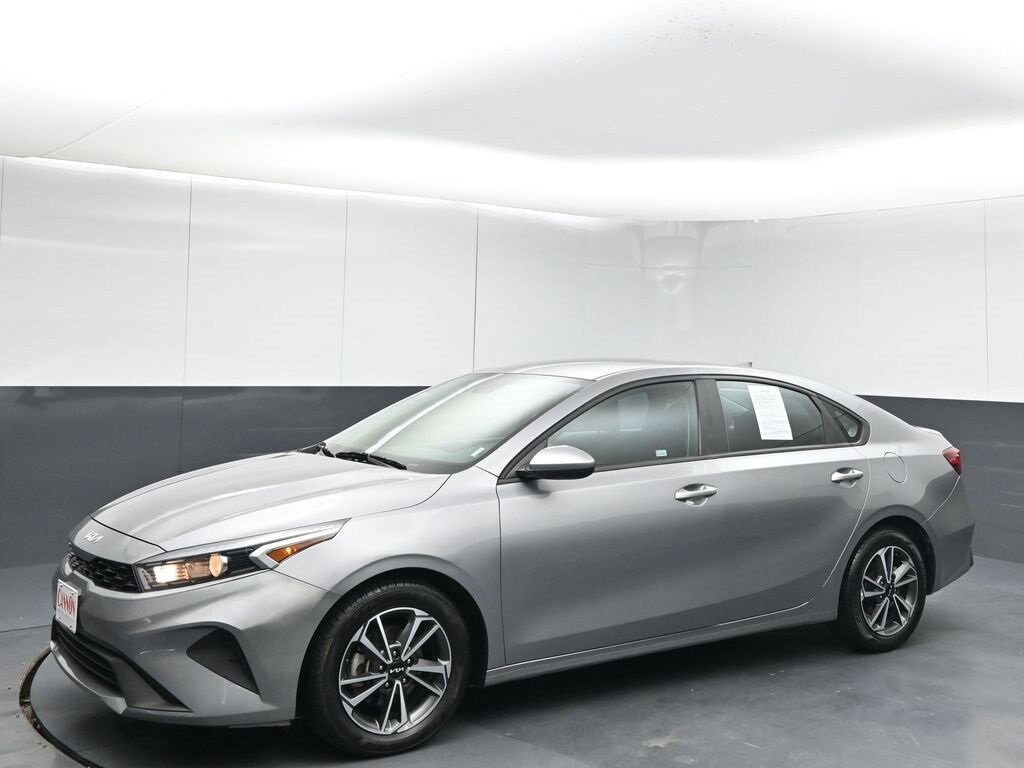 Used 2023 Kia Forte LXS LXS IVT