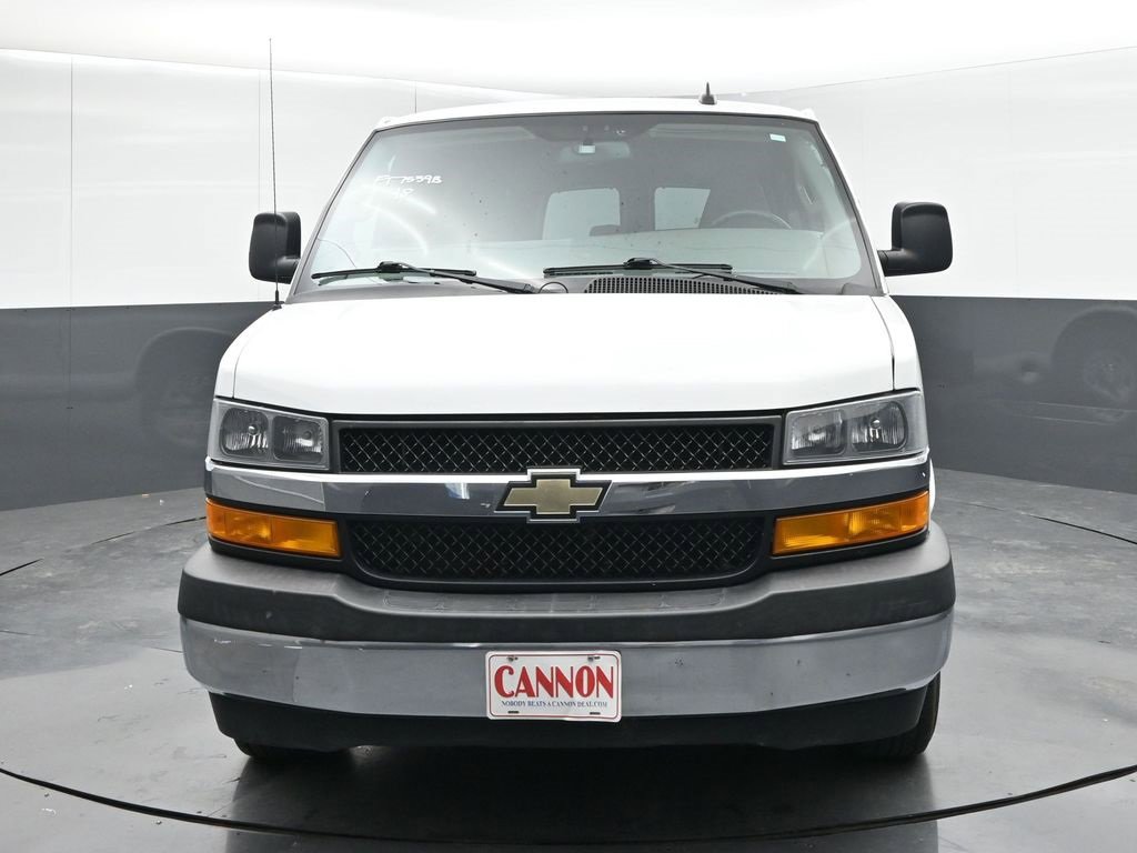 2018 Chevrolet Express Passenger LT photo 2
