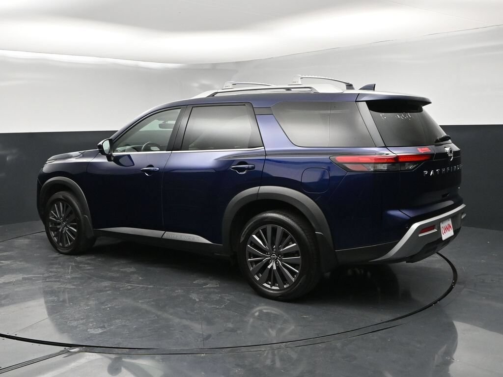Used 2024 Nissan Pathfinder SL SL 2WD