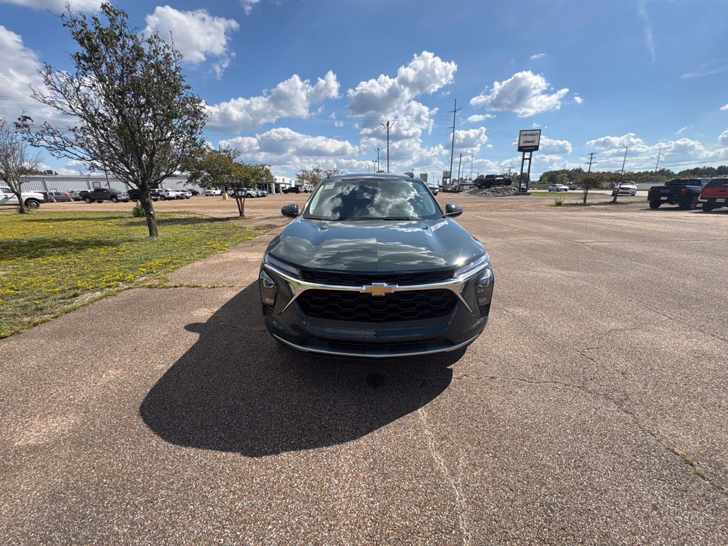 Used 2025 Chevrolet Trax LT FWD LT